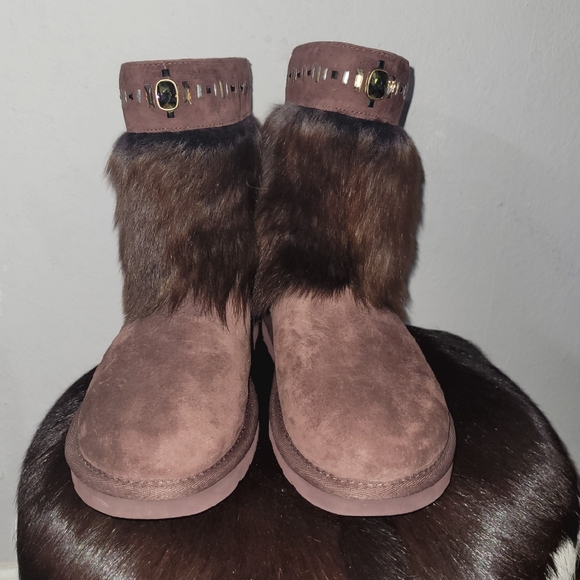 UGG Vilet Pinecone Shearling Sheepskin Cuff Maylin Women's Size 7